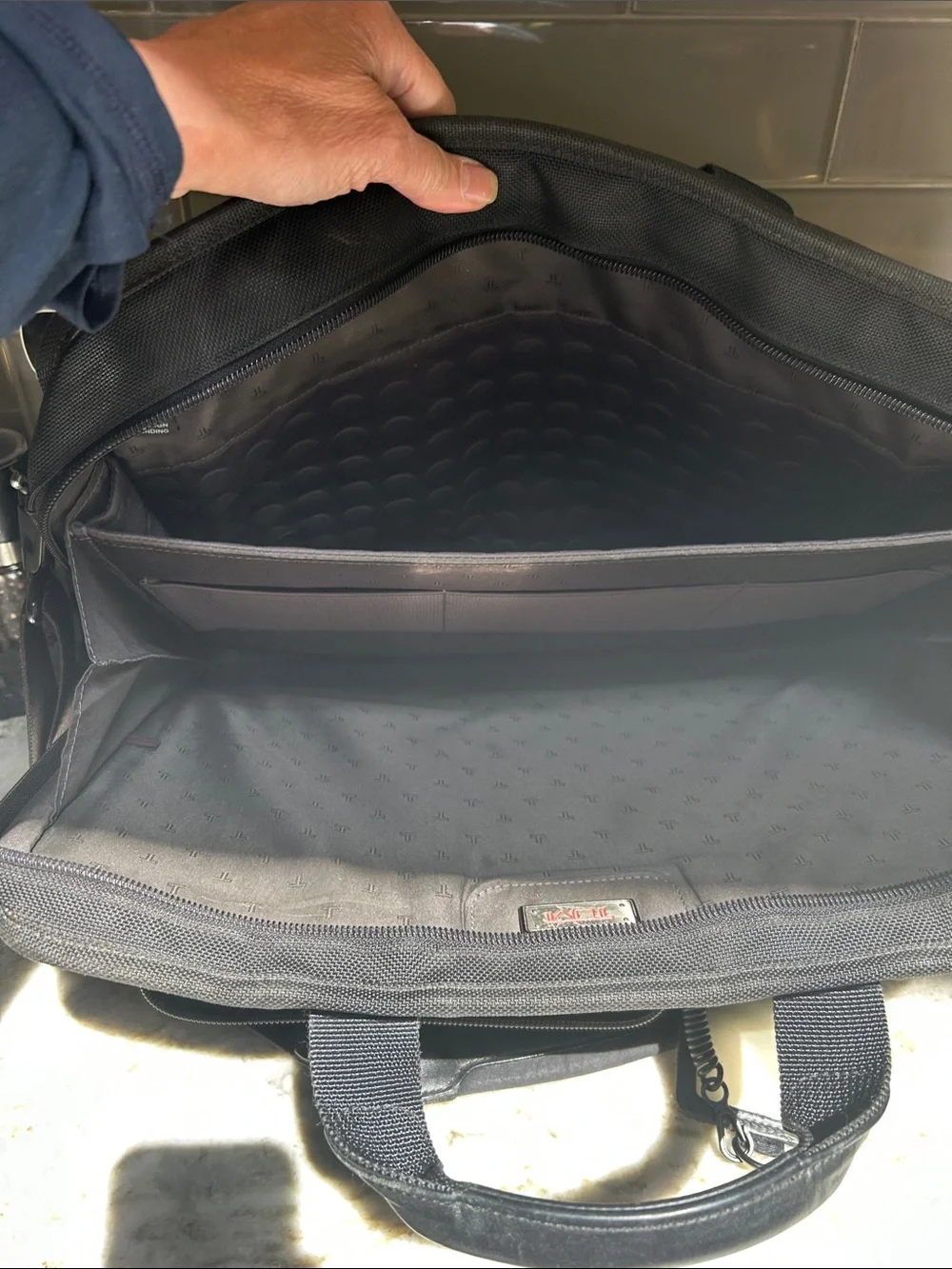 TUMI Expandable Laptop Briefcase 18x 13.5